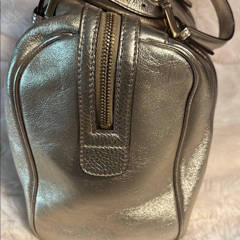 Gucci Gold Designer Women's Bag - Picture 6 of 12